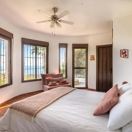 Naranjos Villa *